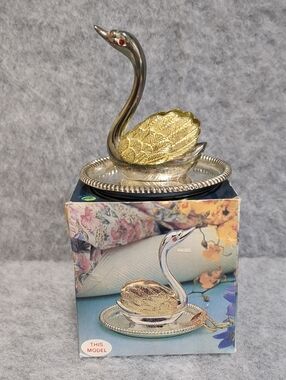 Vintage Silver Plated Swan Ring Jewelry Holder Red Gem Eyes EP Zinc Alloy Silver